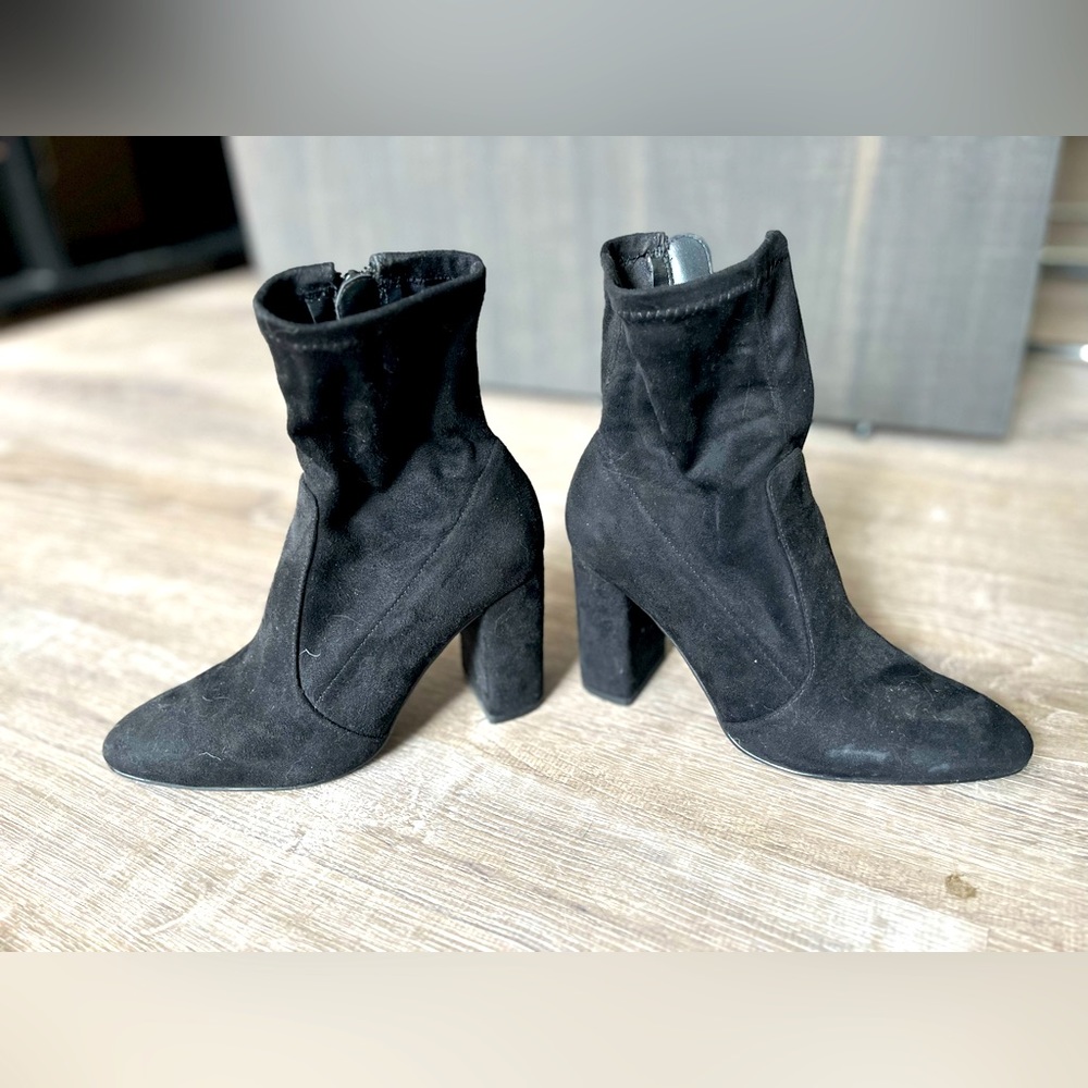 Black Steve Madden booties- size 6